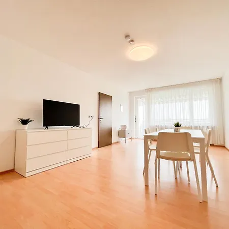 Home4now Bm01 Monteursunterkunft In I 3 Schlafzimmer Fuer 6 Personen I Kueche I Smarttv I Wifi I Parkplatz Lägenhet *