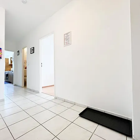 Home4now Bm01 Monteursunterkunft In I 3 Schlafzimmer Fuer 6 Personen I Kueche I Smarttv I Wifi I Parkplatz Lägenhet