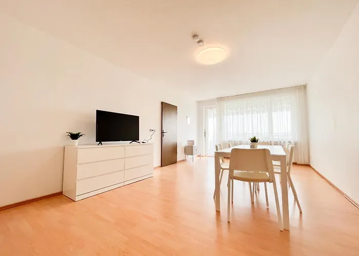 Home4now Bm01 Monteursunterkunft In I 3 Schlafzimmer Fuer 6 Personen I Kueche I Smarttv I Wifi I Parkplatz Lejlighed *