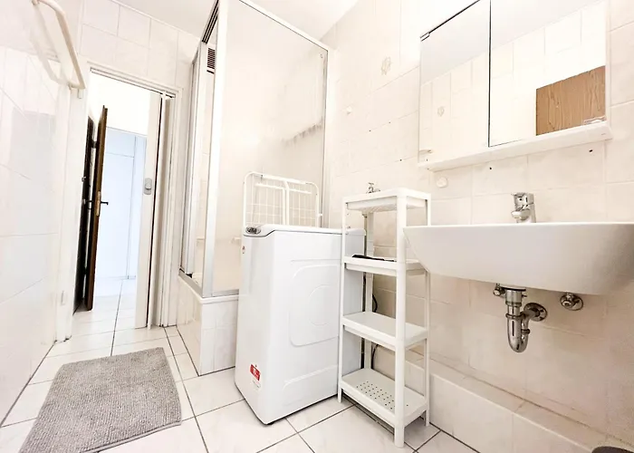 Home4now Bm01 Monteursunterkunft In I 3 Schlafzimmer Fuer 6 Personen I Kueche I Smarttv I Wifi I Parkplatz * Bergheim (Rhein-Erft-Kreis)